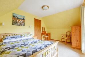 3 Schlafzimmer, Bügeleisen/Bügelbrett, Bettwäsche