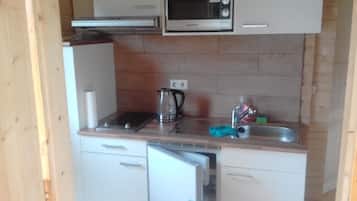 雪櫃、微波爐、多士爐