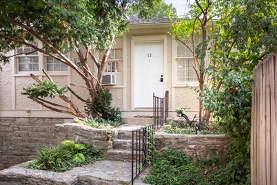 Quaint Cottage close to Vanderbilt and Downtown