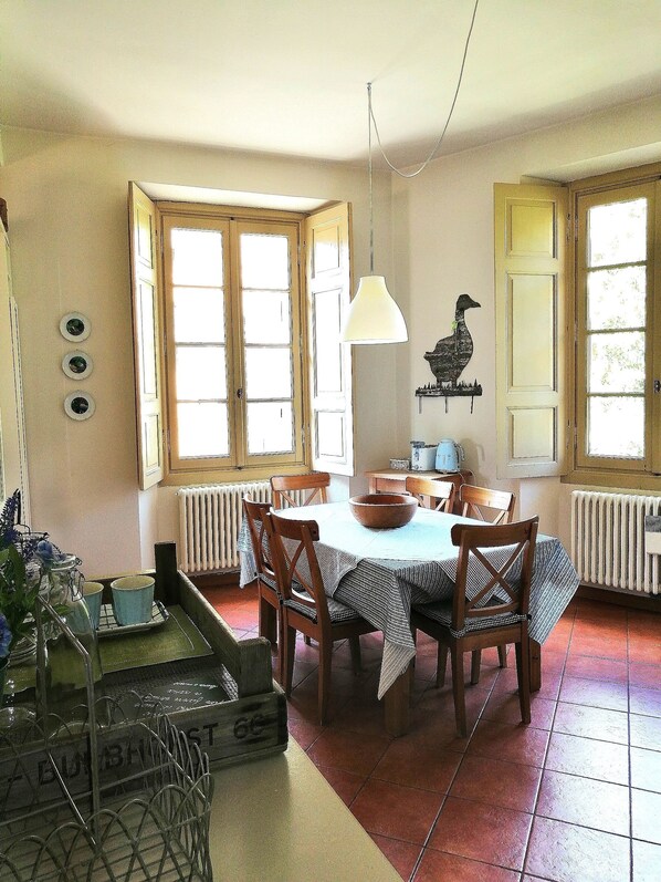 Dining - Il Granaio of Palazzo Guicciardi - In the heart of the Alps (Ponte in Valtellina)