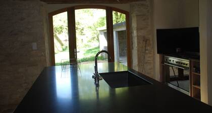 Large capacity house with indoor pool and large outdoor spaces