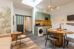 Interior - Sweett | Monsigny VI (Paris)