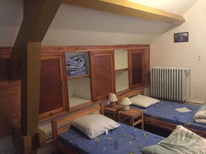 3 dormitorios, tabla de planchar con plancha, wifi