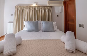 Villa, 4 Bedrooms, Sea View | 4 bedrooms, premium bedding, in-room safe, individually decorated - Evdokia Beach Resort (Malevizi)