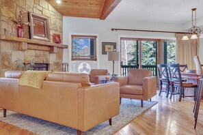 TV, peis og DVD-spiller