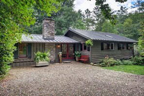Exterior - Broadleaf Cottage in Mirror Lake Area of Highlands (Highlands)
