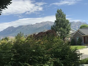 Exterior - 7 Private Bedrooms-Close to BYU-MTC-UVU-TEMPLE-SUNDANCE-Sport Court-Steam Spa (Orem)