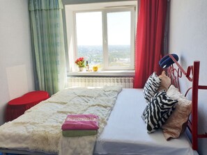 2 slaapkamers, een strijkplank/strijkijzer, wifi