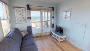 Smart TV, DVD player, foosball, books - Amazing Ocean Views, pool table,14x28 pool, hot tub, 4x4 (Carova)