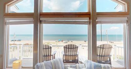 Amazing Ocean Views, pool table,14x28 pool, hot tub, 4x4