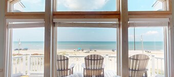Geweldig strand en uitzicht op de oceaan in dit 5 BR huis in Swan Beach. 4x4 vereist!