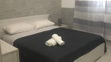 2 slaapkamers, een strijkplank/strijkijzer, wifi, beddengoed