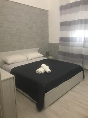 2 bedrooms, iron/ironing board, WiFi, bed sheets - Ribera apartment in a residential villa 150 meters from the historic center  (Ribera)
