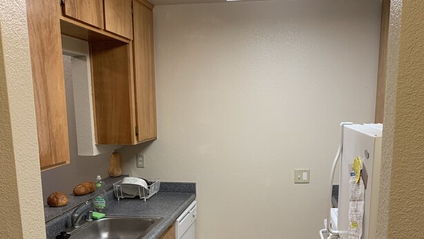 Shared kitchen - Davis Shared or Private BR with 2 Beds (Davis)