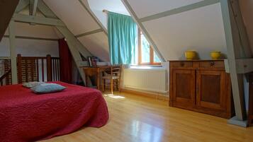 1 bedroom, iron/ironing board, travel crib, free WiFi