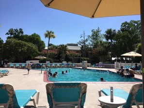 Piscine couverte, piscine extérieure