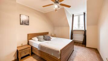 Superior Apartment | 2 bedrooms, hypo-allergenic bedding, individually decorated