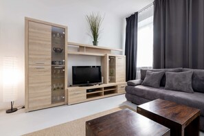 Superior Apartment | Living room | Flat-screen TV - City Centre Apartment (Warsaw)