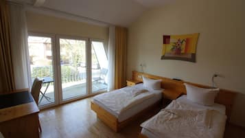 Doppelzimmer | Schreibtisch, Verdunkelungsvorhänge, kostenloses WLAN, Bettwäsche