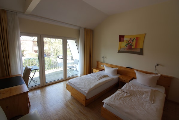 Double Room | Desk, blackout drapes, free WiFi, bed sheets - Hotel - Restaurant Franziskaner am Markt (Loningen)