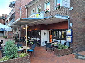 Lunch and dinner served, German cuisine - Hotel - Restaurant Franziskaner am Markt (Loningen)