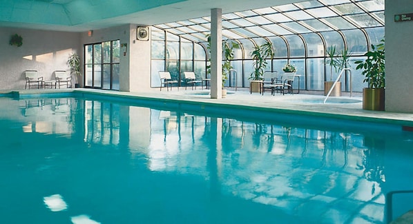 屋内プール、屋外プール