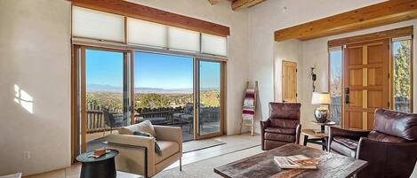 Fernseher, Kamin, Arbeitsbereiche