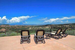Terrace/patio - Casa Serena - Breathtaking Views, Community Pool (Santa Fe)