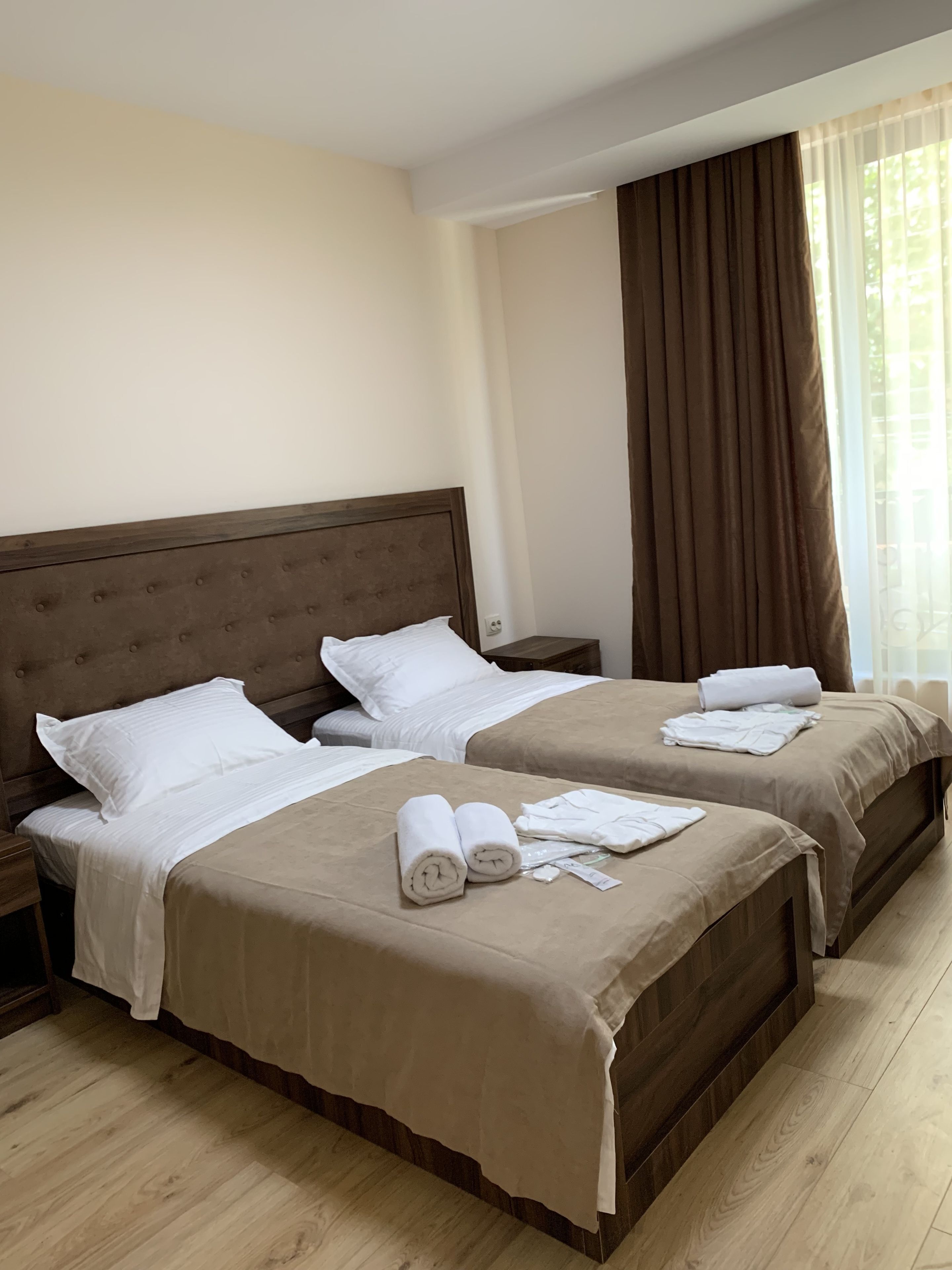 Minibar, Wi-Fi gratuit, draps fournis
