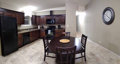 Campbell's Clean & Comfortable Modern Duplex 4472A