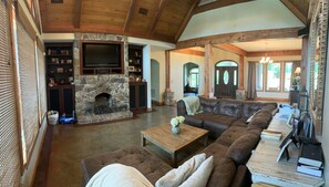 Smart TV, fireplace, DVD player, table football