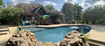 Mooie aangepaste woning gelegen op een rustige 300 hectare groot landgoed op 10 minuten van Oxford