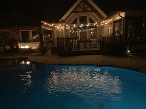 Outdoor pool - Family Home (Water Valley)
