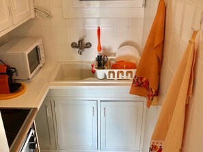 Fridge, microwave, oven, dishwasher - Senya Salvi 12 CostaBravaSi - Pool, Sea, views (Sant Feliu de Guíxols)