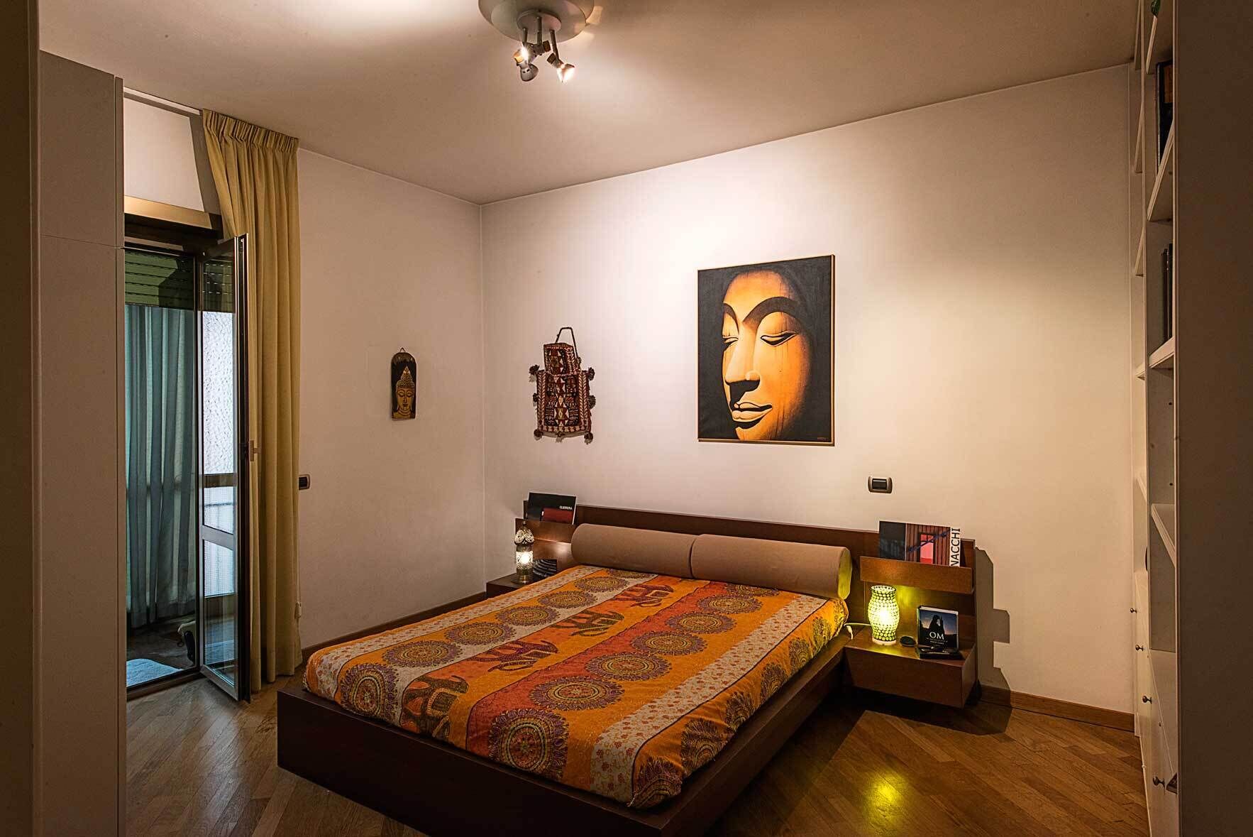 2 chambres, coffres-forts dans les chambres, bureau