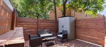 Quaint Little Studio-Walk to the big game!