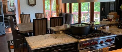 تناول الطعام