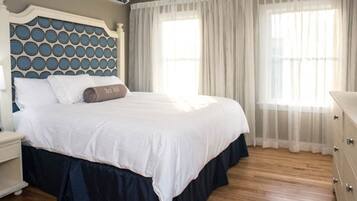 2 bedrooms, in-room safe, iron/ironing board, WiFi