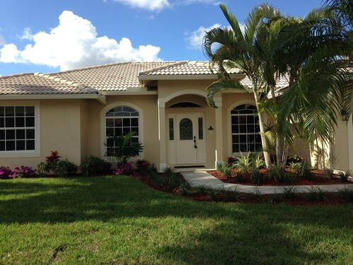 Sunny South Florida - Walk to WEF & Global Dressage - WiFi included