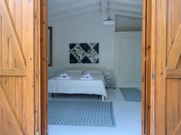 1 habitación, wifi y ropa de cama