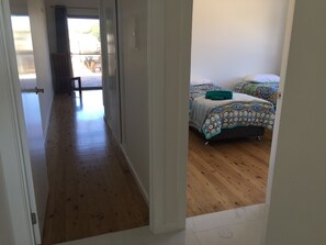 2 bedrooms, iron/ironing board, bed sheets