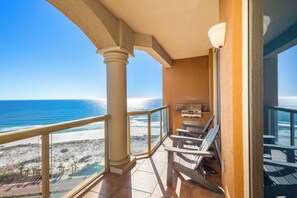 Property grounds - Gulf Front*Sunrise Views*Heated Pools (Pensacola Beach)