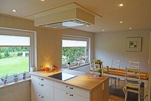 Fridge, oven, dishwasher, coffee/tea maker