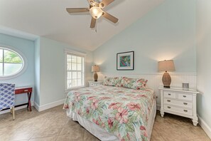 3 Schlafzimmer, Schreibtisch, Bügeleisen/Bügelbrett, Internetzugang