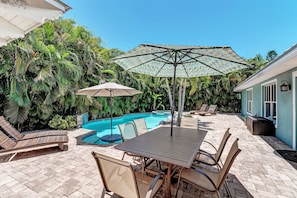 Pool - Conch Out Beach House managed by Beach Retreats FL Anna Maria Island (Holmes Beach)