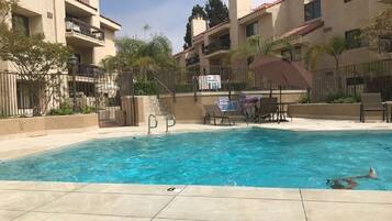 Piscine extérieure, piscine chauffée