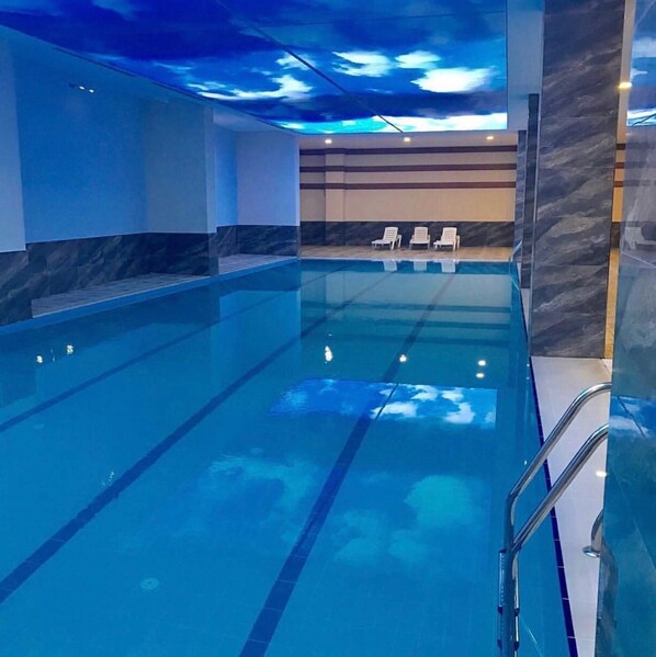 Indoor pool - Apartment, Mountain view (Bursa)