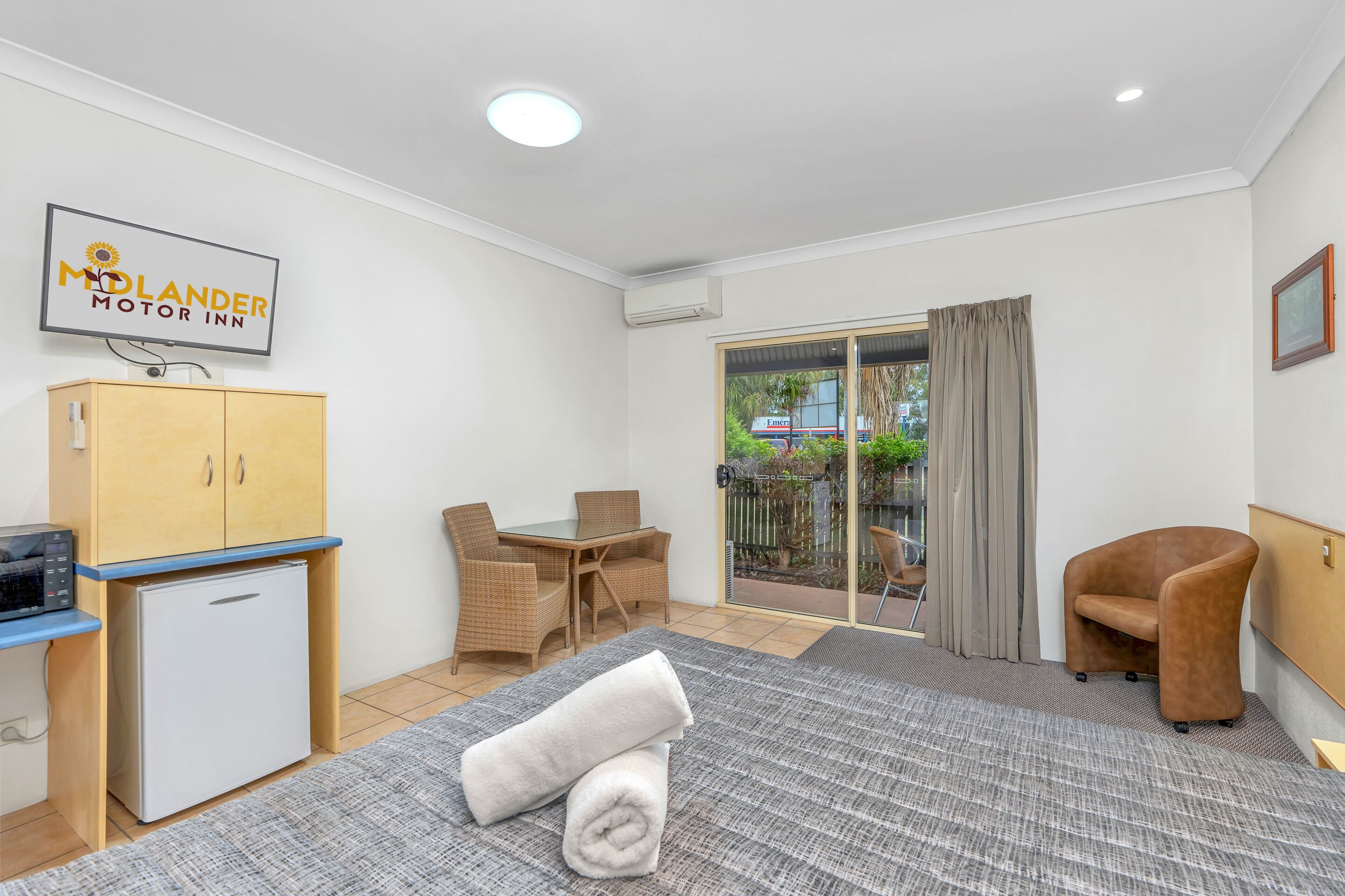 Bureau, espace de travail pour ordinateur portable