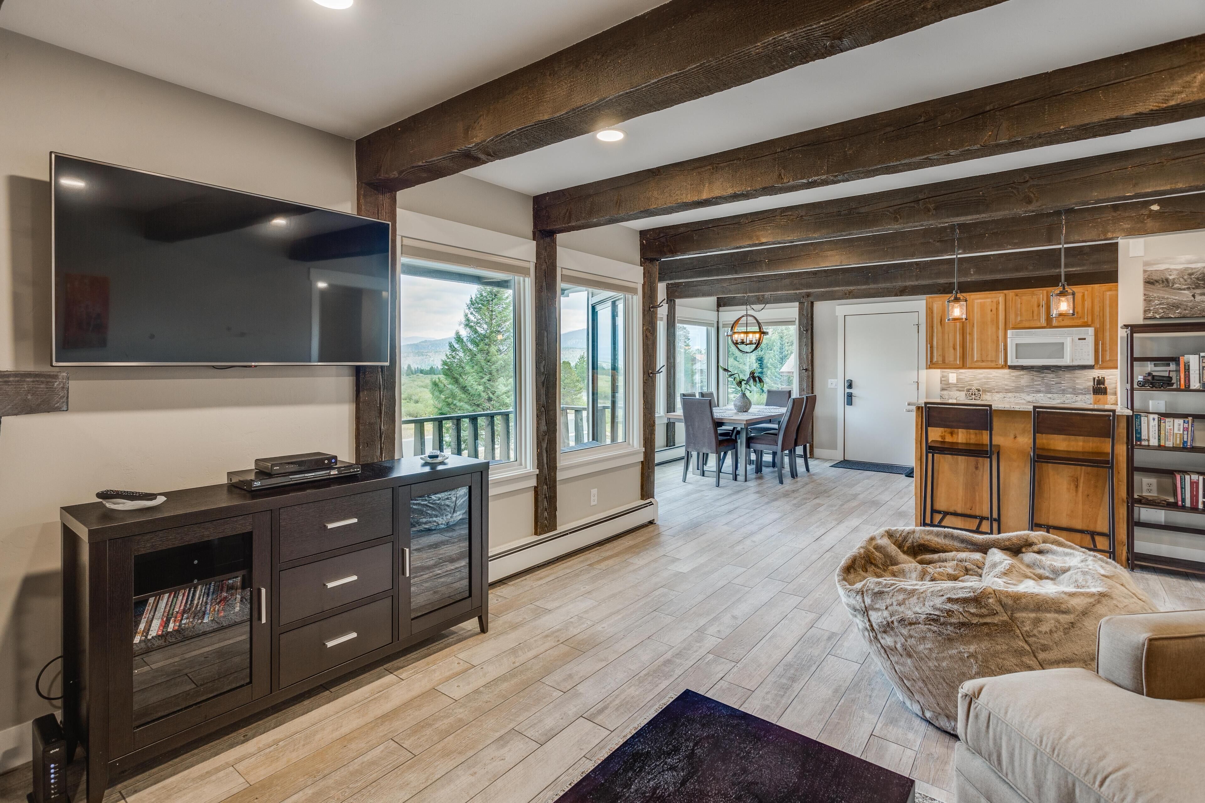 Condo, Multiple Beds (Willow View Flat at Frisco) | Living area | Flat-screen TV, fireplace