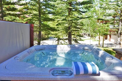 Aussie Elegance at Slopeside